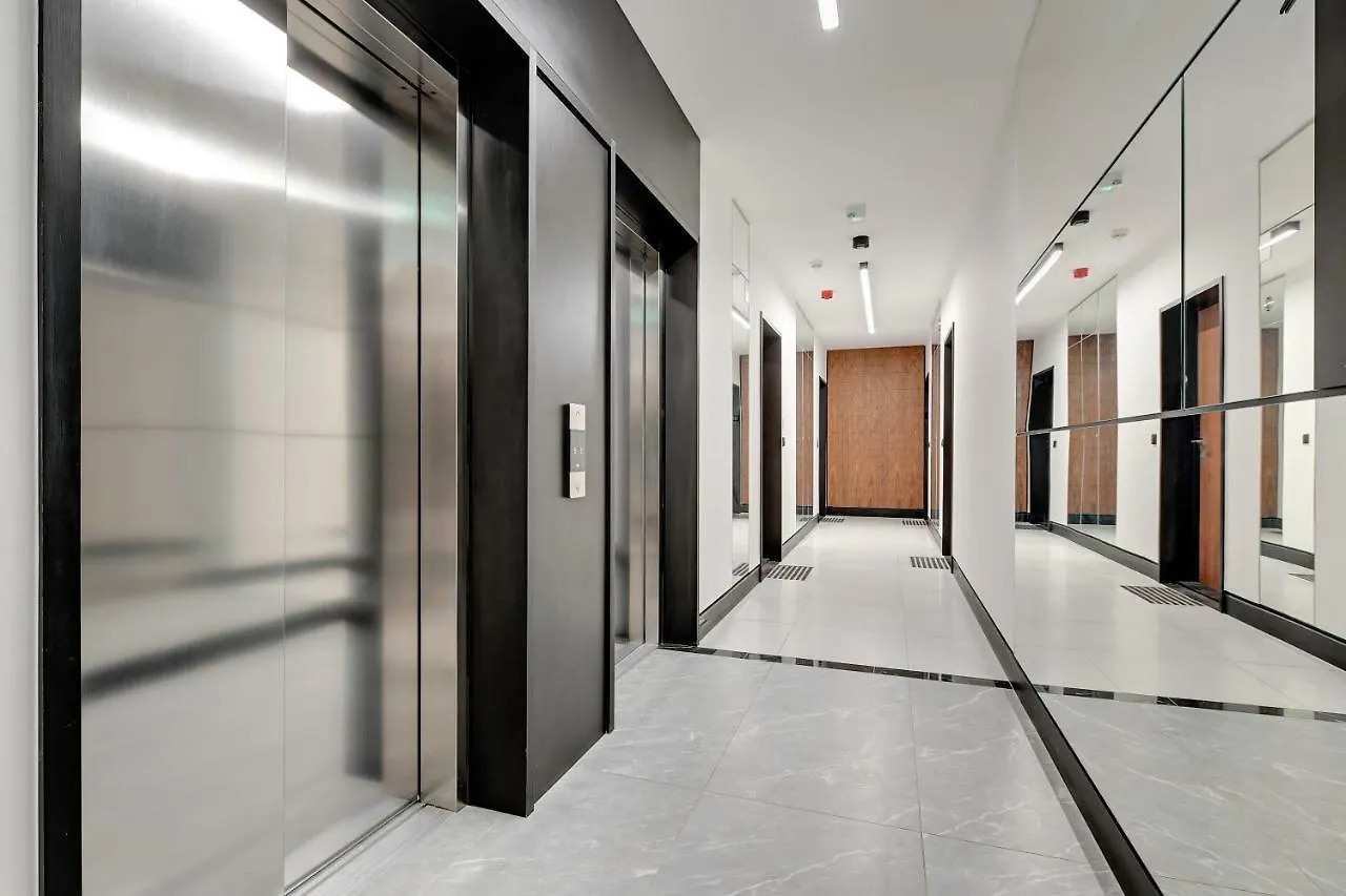 Platinium Top Floor City View location